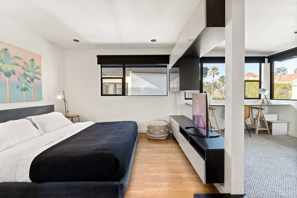 City Oasis, Stunning Panoramic Views,