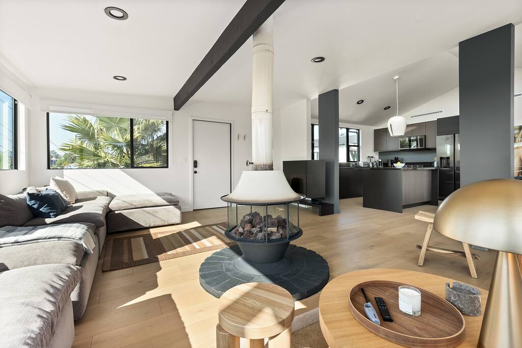 City Oasis, Stunning Panoramic Views,