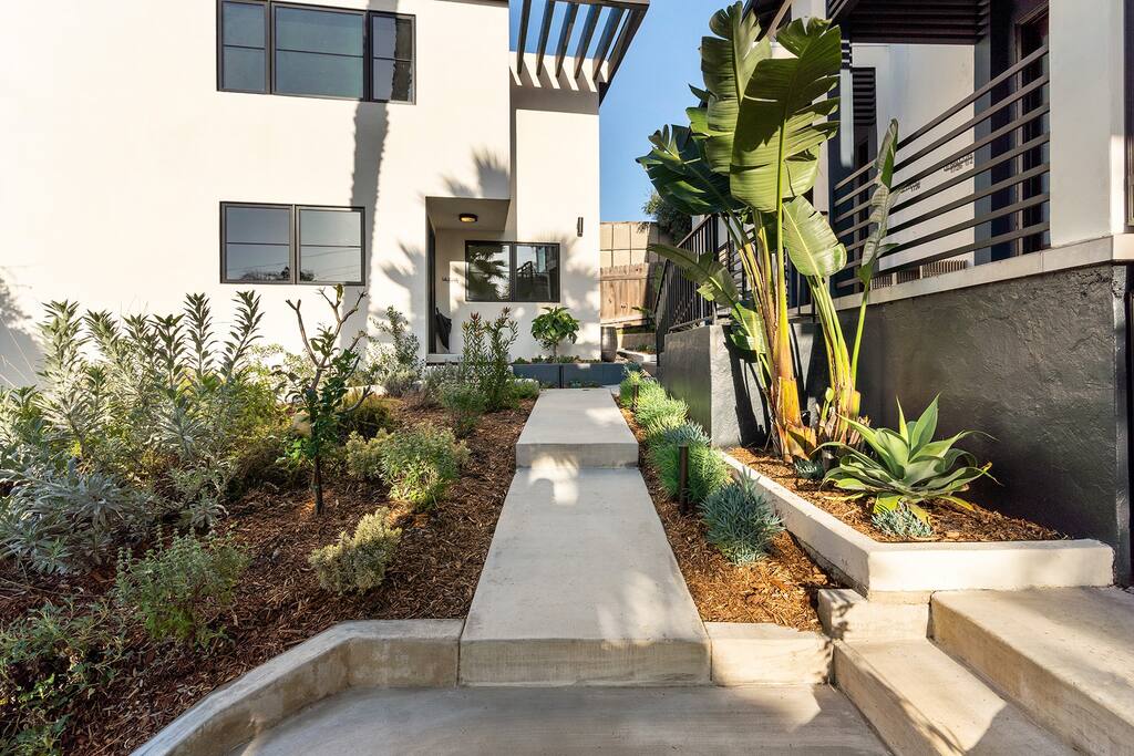City Oasis, Stunning Panoramic Views,