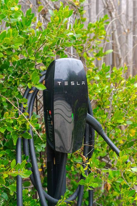 venicegameroomtheaterpoolspa/