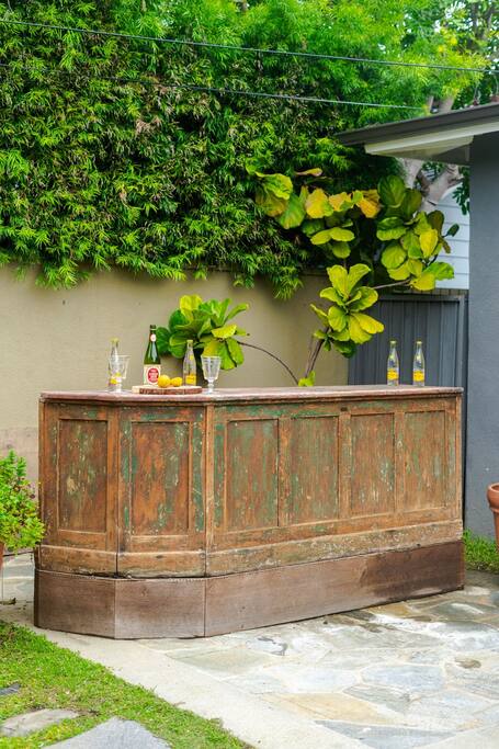 venicegameroomtheaterpoolspa/