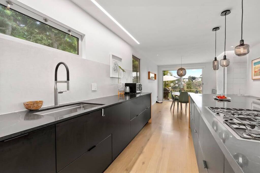 5 mins from Hollywood w/Heated Pool/Amazing Views