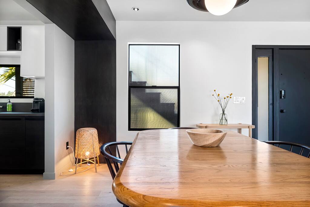 Stylish & Cozy One Bedroom Relaxing Getaway