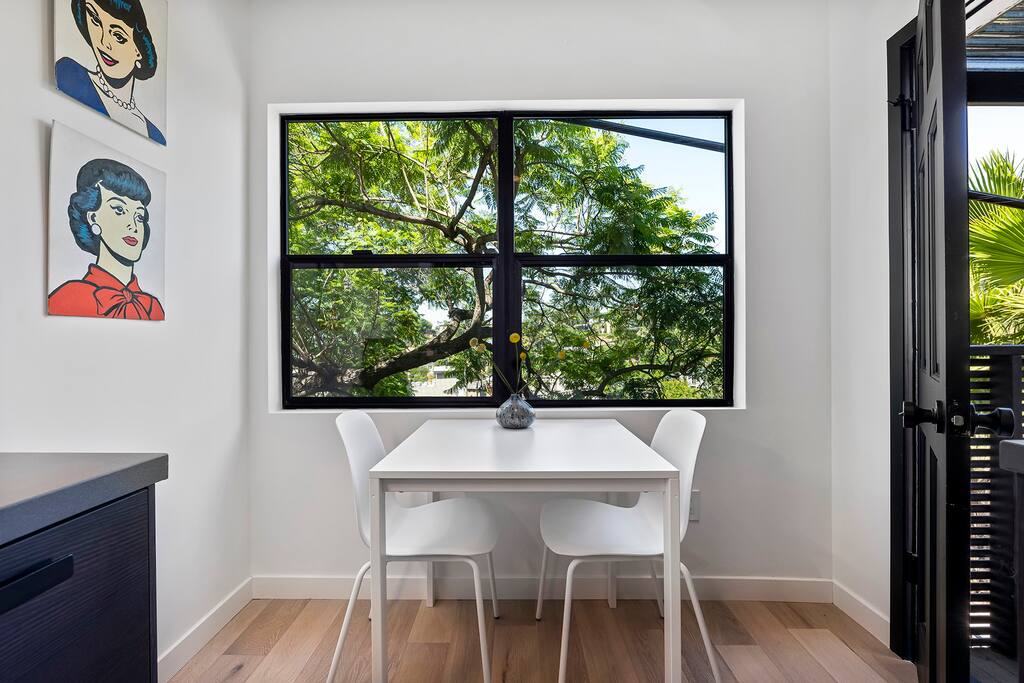 Stylish & Cozy One Bedroom Relaxing Getaway