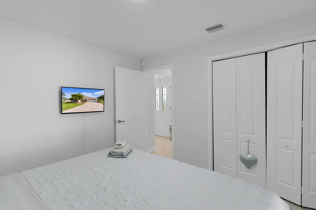3 Bedroom w/Heated Pool on Championship course - The Villages 3 Bedroom w/Heated Pool on Championship course - The Villages