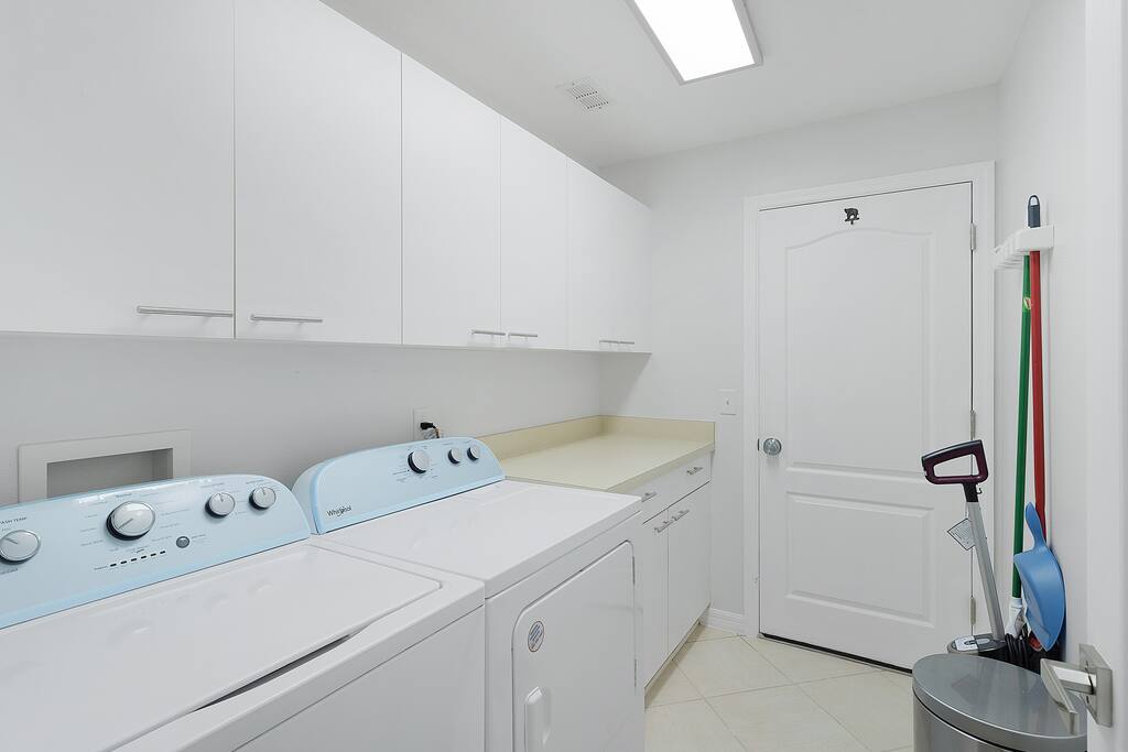 3 Bedroom w/Heated Pool on Championship course - The Villages 3 Bedroom w/Heated Pool on Championship course - The Villages