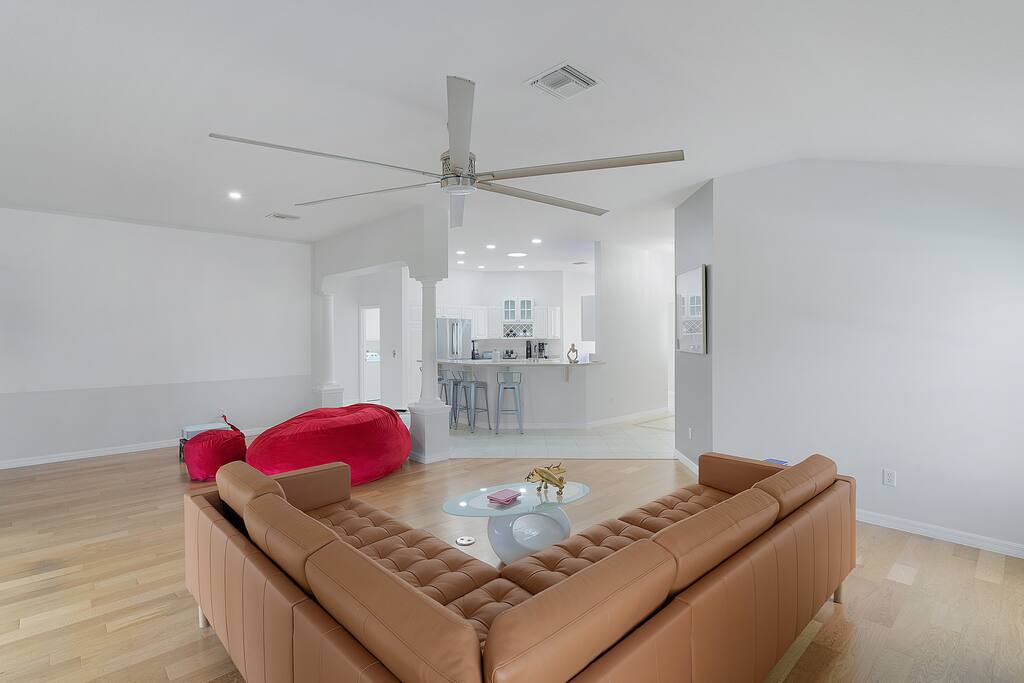 3 Bedroom w/Heated Pool on Championship course - The Villages 3 Bedroom w/Heated Pool on Championship course - The Villages