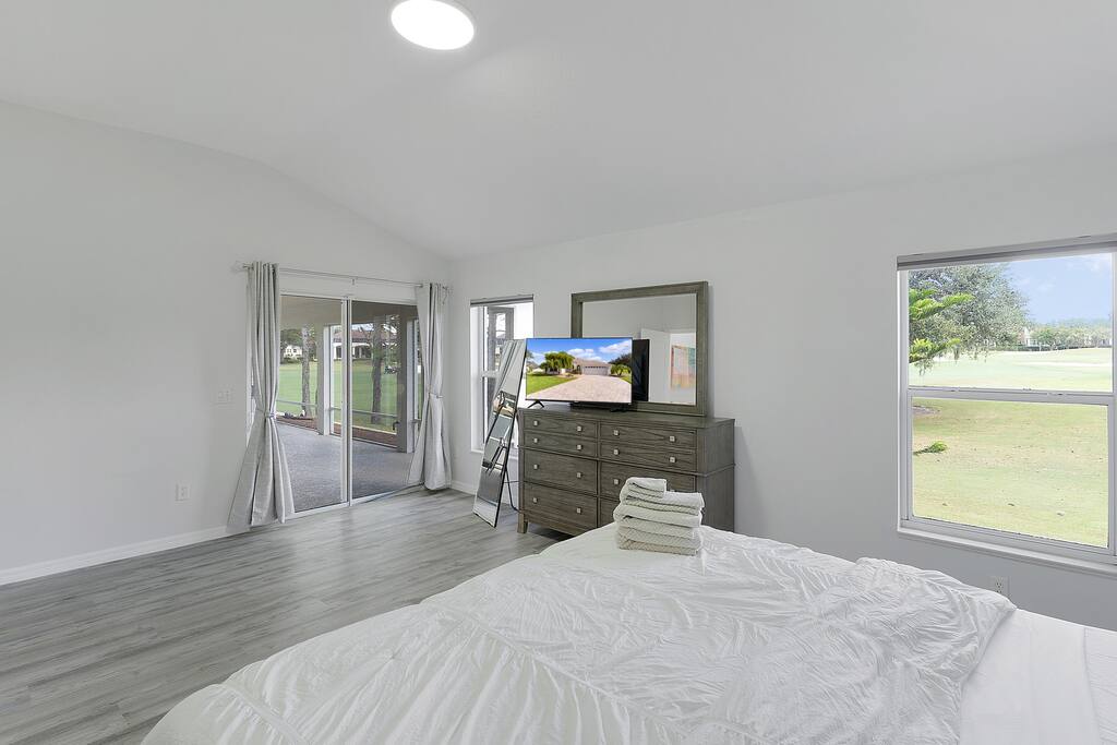 3 Bedroom w/Heated Pool on Championship course - The Villages 3 Bedroom w/Heated Pool on Championship course - The Villages