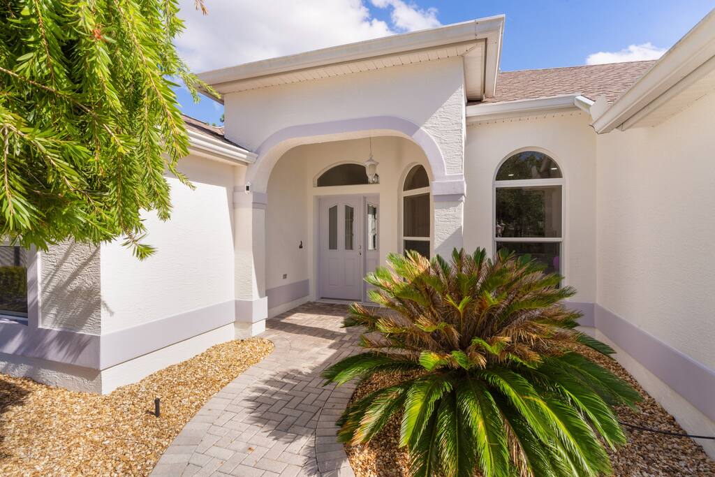 3 Bedroom w/Heated Pool on Championship course