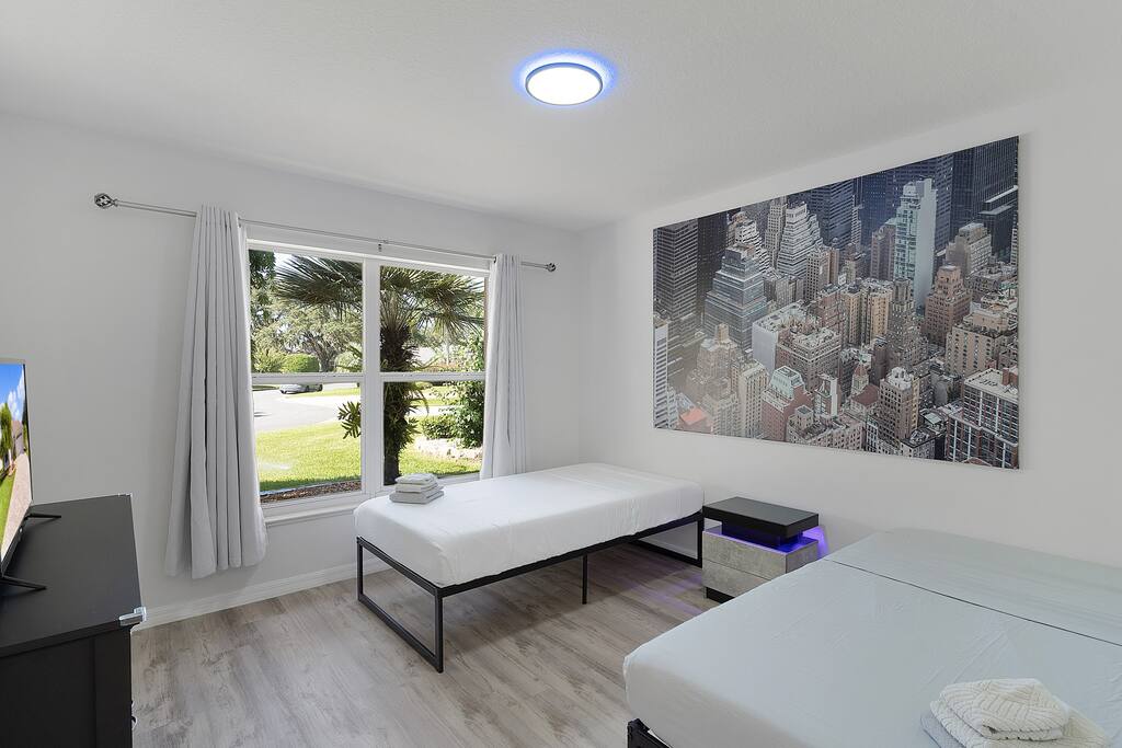 3 Bedroom w/Heated Pool on Championship course - The Villages 3 Bedroom w/Heated Pool on Championship course - The Villages