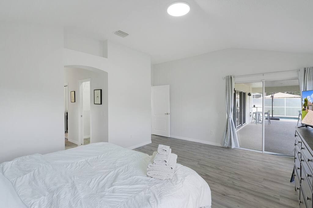 3 Bedroom w/Heated Pool on Championship course - The Villages 3 Bedroom w/Heated Pool on Championship course - The Villages