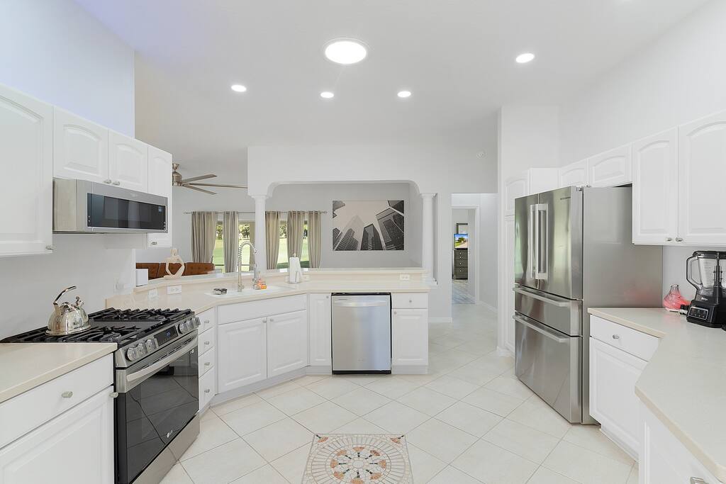 3 Bedroom w/Heated Pool on Championship course - The Villages 3 Bedroom w/Heated Pool on Championship course - The Villages