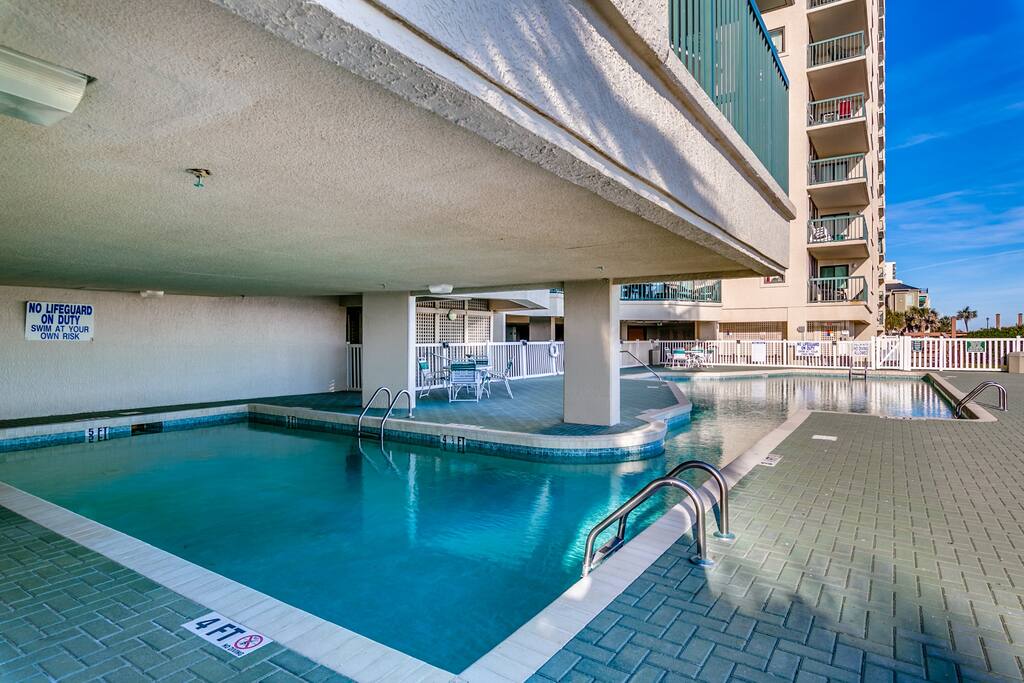 direct-oceanfront-parking-near-doorpool/