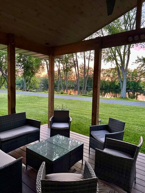 Remodeled River Front House!