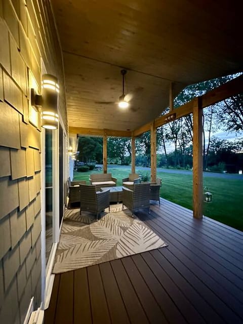 Remodeled River Front House!