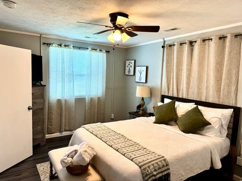 No Cleaning Fee! Private 1BR w/ Kitchen • Quiet &