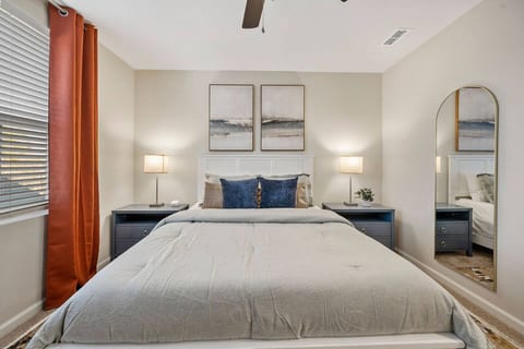 14-day & more stay at Safe, Pet Friendly Townhome