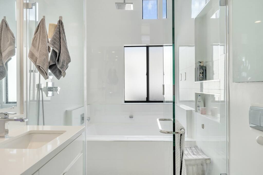 Built in Steam room in Shower & Bath area 