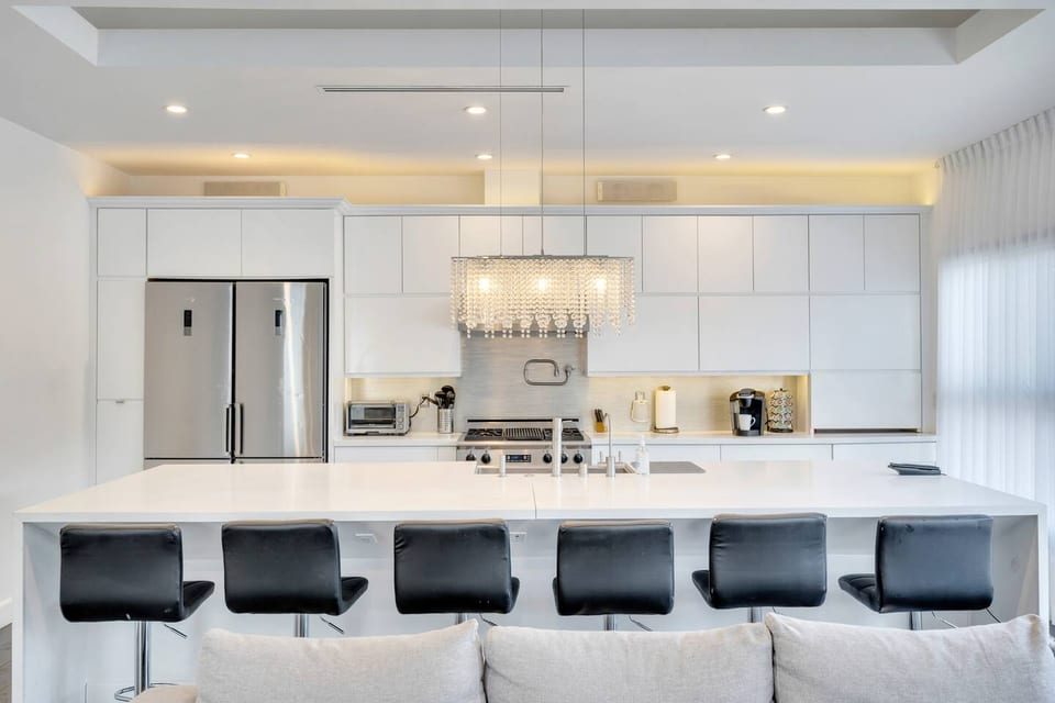 5 min WALK to Universal | Steam Room | Luxe - Los Angeles