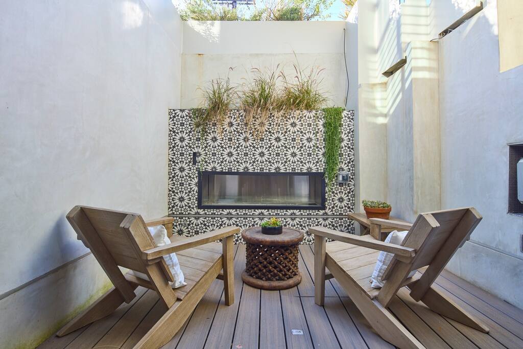 art-deco-elegance-in-venice-or-pool-spa-rooftop/