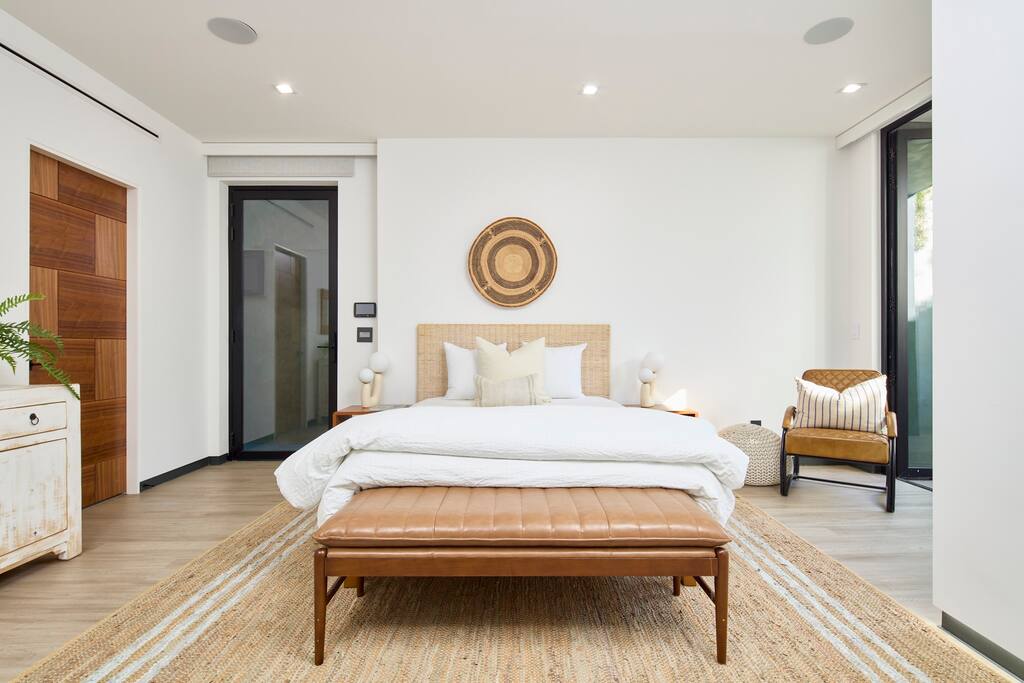 art-deco-elegance-in-venice-or-pool-spa-rooftop/