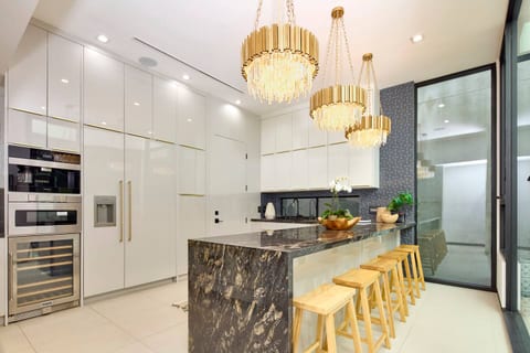 Venice Oasis w Pool, Spa, Rooftop, Walk to Beach