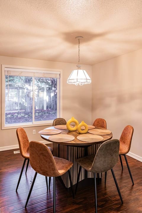 Family-Friendly Home with Hot Tub and BBQ