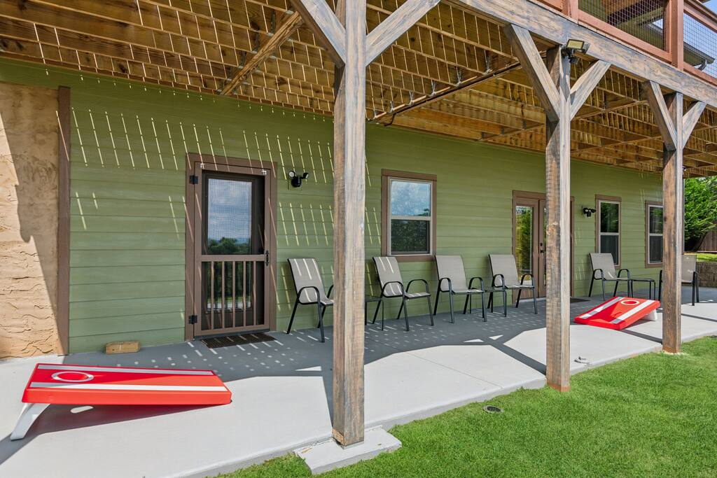 Highland Overlook- Enjoy the Mountains & Lake!