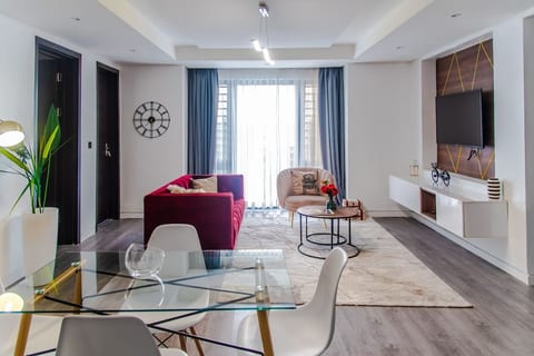 The ideal space, is thoughtfully crafted for both unwinding in comfort and hosting memorable gatherings with ease.