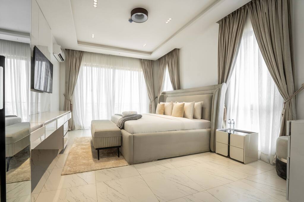 George Residence - Elegant Lekki 2 BR | Free Wi-Fi