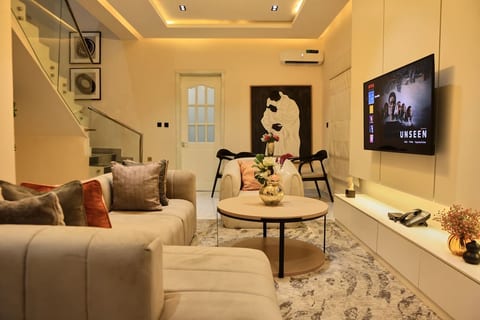 George Residence - Spacious & Stylish 4BR in Ikoyi