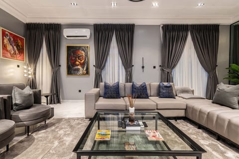 George Residence - Stylish 2BR Apartment in Ikoyi