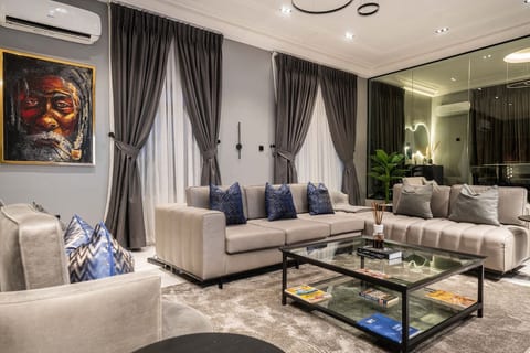 George Residence - Stylish 2BR Apartment in Ikoyi