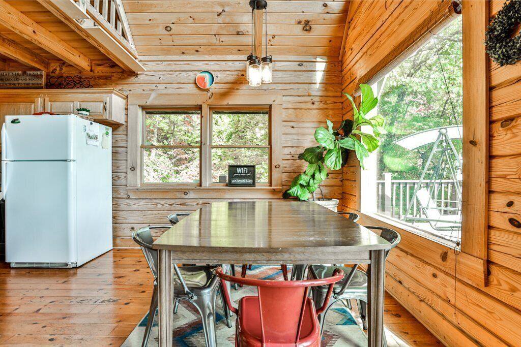 secluded-a-frame-or-hot-tub-or-views-or-3-mi-to-town!/