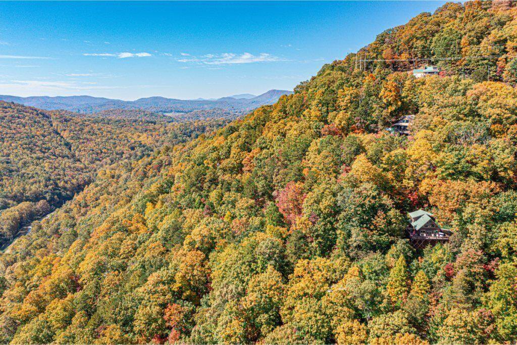 secluded-a-frame-or-hot-tub-or-views-or-3-mi-to-town!/