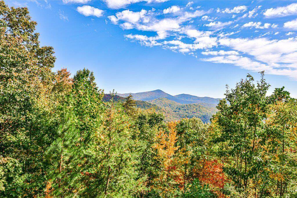 secluded-a-frame-or-hot-tub-or-views-or-3-mi-to-town!/