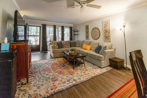 Water Front Townhouse, Kayaks, Hot Tub, Lake Views