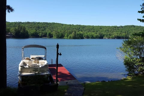 View from the room / hot tub. You are only 9 steps away from getting your feet wet and our Lake Front Room. With over 330 5 star reviews you can see it is the real deal. Read the reviews for yourself. Our Goal: Ensuring you make great memories. d & d