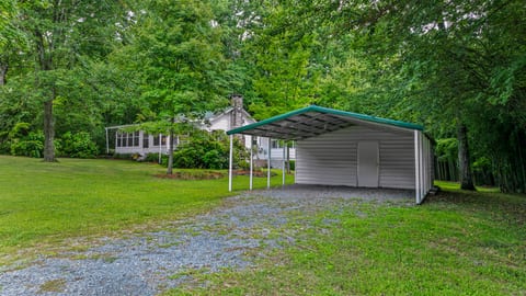 2-car carport & parking for up to 4 cars