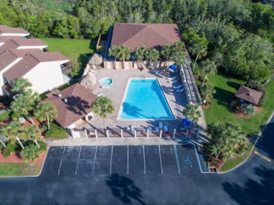 Portside Resort Gem minutes away from the beach!