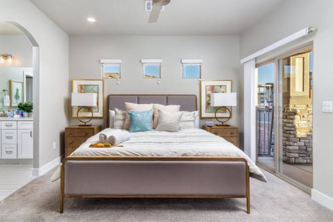 Hurricane UT: Sleeps 19, Private Hot Tub, Resort