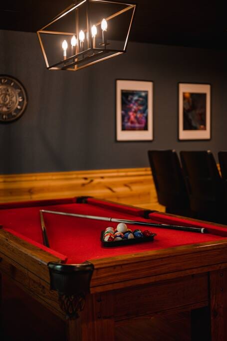 Perfect Location! w/ Theater, Arcade, Hot tub