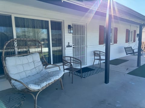 Scottsdale Home (Pool, Putting Green, Proximity)