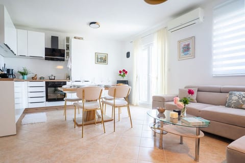Apartments Zlatko Slobodan - Unit 371449-13