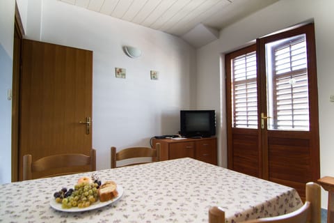 Apartment Marko - Unit 371453-13