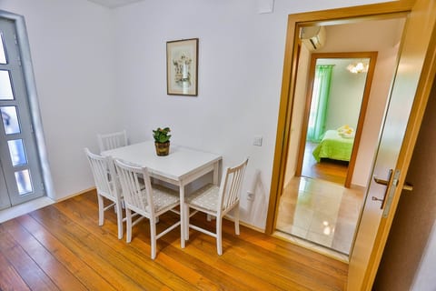 Apartment Lenka Mato - Unit 371474-13