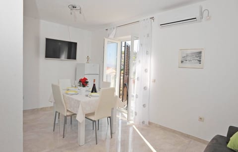 Apartment Lenka Mato - Unit 371476-13