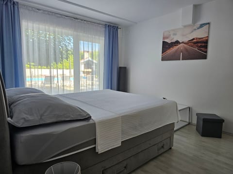 Apartment Den - Unit 371579-13