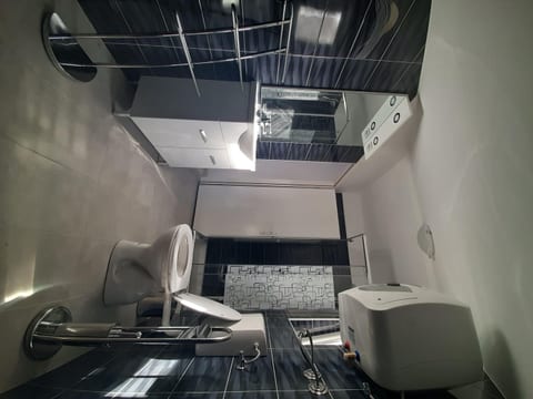 Apartment Den - Unit 371579-13