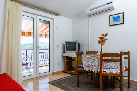 Apartment VV - Unit 371593-13